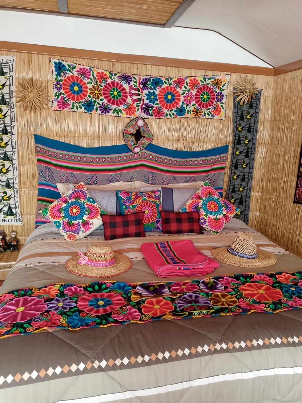 Uros Titikaka The Best Lodge Puno Extérieur photo